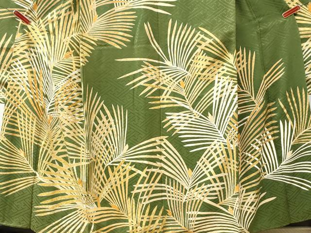 平和屋着物●豪華振袖　駒刺繍　松葉文　金彩　正絹　逸品　CABK7260yc