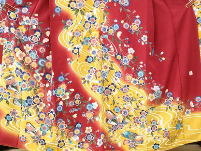 平和屋着物●豪華振袖　作家物　駒刺繍　流水鴛鴦枝桜文　暈し染め　金彩　鈴乃屋扱い　正絹　逸品　CABK7269yc