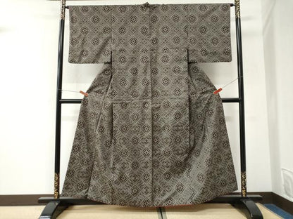 平和屋着物●本場大島紬　龍郷絣　正絹　逸品　CABK7271yc