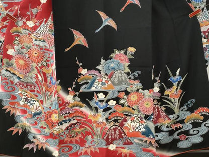 平和屋着物●豪華振袖　紅型　飛鶴流水松竹梅花文　暈し染め　黒地　正絹　逸品　CABK7273yc
