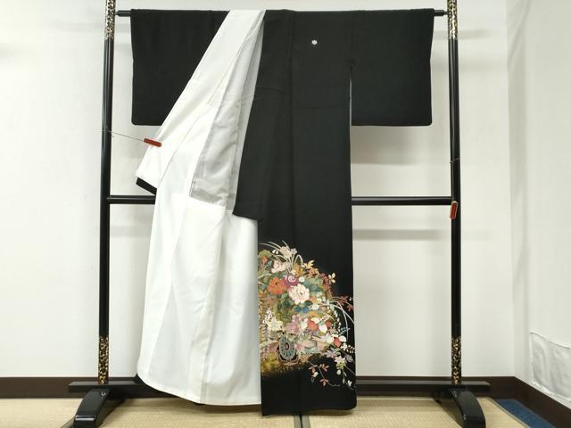 平和屋着物●豪華黒留袖　作家物　駒刺繍　扇面牡丹花車文　金彩　正絹　逸品　CABK7276yc