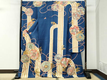 平和屋着物●豪華振袖　駒刺繍　立波草花丸文　金彩　正絹　逸品　CABK7317yc