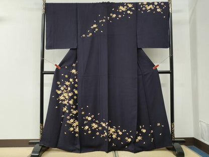 平和屋着物●訪問着　舞桜文　金彩　やまと誂製　正絹　逸品　CABK7324yc