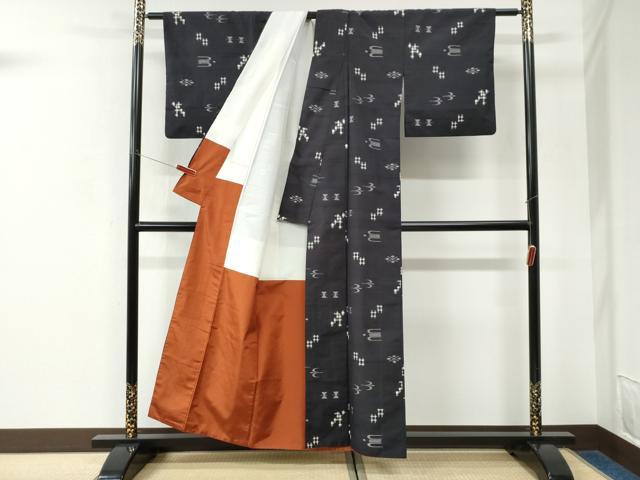 平和屋着物●上質な紬　琉球絣文様　正絹　逸品　CABK7327yc