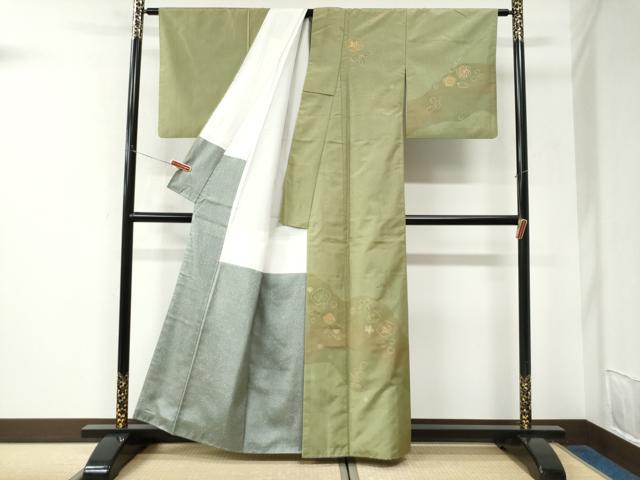 平和屋着物●訪問着　本場染大島紬　梅舞花文　金彩　正絹　逸品　CABK7337yc