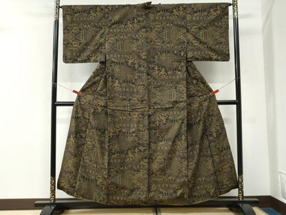 平和屋着物●本場大島紬　9マルキ　狩猟花鳥更紗唐草文　正絹　逸品　CABK7389yc