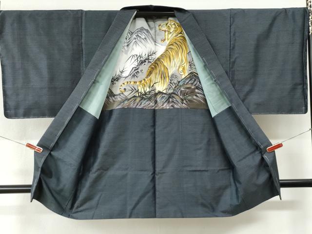 平和屋着物●男性　本場大島紬　アンサンブル　80亀甲　総詰め　羽裏：虎　正絹　逸品　未使用　CABK7432yc