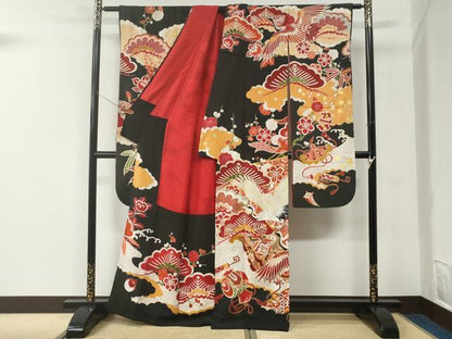 平和屋本店●アンティーク　大正ロマン　振袖　駒刺繍　飛鶴宝尽くし花松文　黒地　金彩　正絹　逸品　CABK7436yc