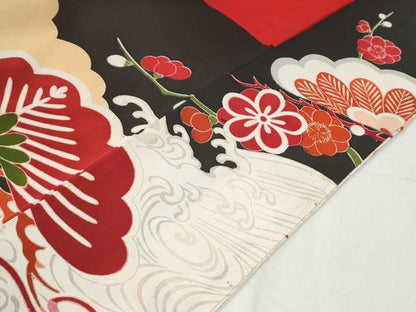 平和屋本店●アンティーク　大正ロマン　振袖　駒刺繍　飛鶴宝尽くし花松文　黒地　金彩　正絹　逸品　CABK7436yc