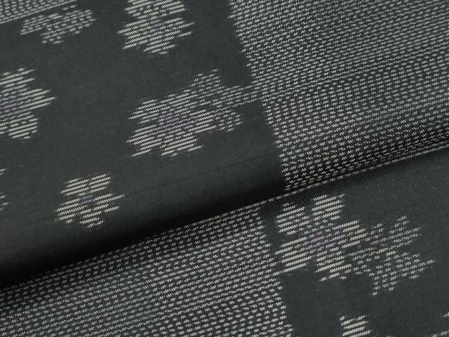 平和屋着物●本場大島紬　変わり市松舞花文　ほていや扱い　正絹　逸品　CABK7520yc