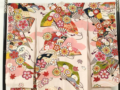 平和屋着物●豪華振袖　駒刺繍　扇面鼓舞花文　金彩　正絹　逸品　CABK7542yc