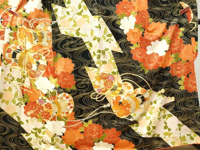 平和屋着物●豪華振袖　駒刺繍　鼓牡丹花文　黒地　金彩　正絹　逸品　CABK7640yc