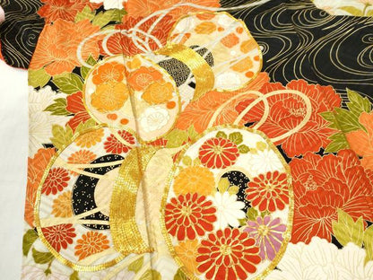 平和屋着物●豪華振袖　駒刺繍　鼓牡丹花文　黒地　金彩　正絹　逸品　CABK7640yc