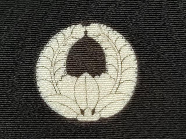 平和屋着物●豪華黒留袖　螺鈿　鳳凰更紗花葡萄花唐草文　暈し染め　金銀彩　正絹　逸品　CABK7653yc
