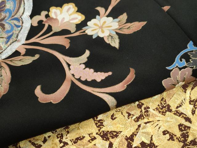 平和屋着物●豪華黒留袖　螺鈿　鳳凰更紗花葡萄花唐草文　暈し染め　金銀彩　正絹　逸品　CABK7653yc