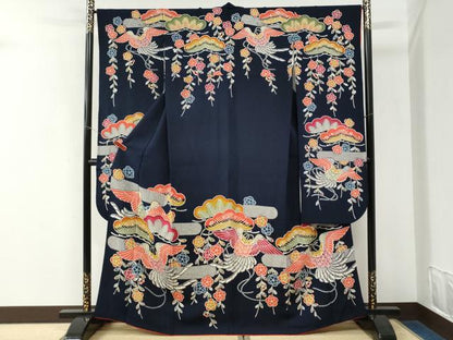 平和屋着物●豪華振袖　紅型　花松鳥文　紺地　鬼しぼ縮緬　正絹　逸品　CABK7672yc