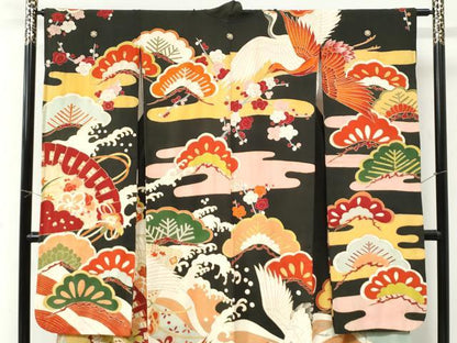 平和屋本店●アンティーク　大正ロマン　振袖　駒刺繍　立波飛鶴檜扇松竹梅花文　黒地　金彩　正絹　逸品　CABK7697yc