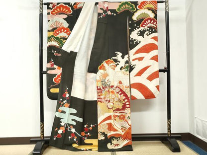 平和屋本店●アンティーク　大正ロマン　振袖　駒刺繍　立波飛鶴檜扇松竹梅花文　黒地　金彩　正絹　逸品　CABK7697yc