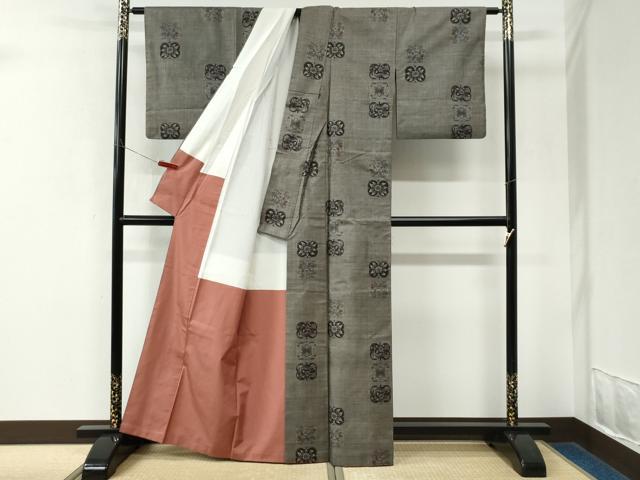 平和屋着物●本場大島紬　9マルキ　花鳥文　正絹　逸品　CABK7706yc