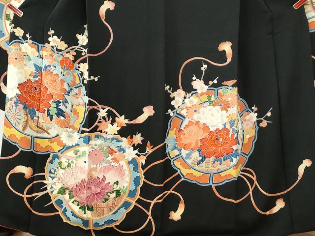 平和屋着物●豪華振袖　友禅　鏡裏牡丹花車文　黒地　鬼しぼ縮緬　正絹　逸品　CABK7742yc
