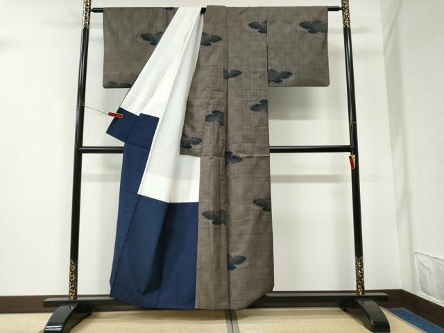 平和屋着物●本場大島紬　9マルキ　雲重ね文　正絹　逸品　CABK7781yc