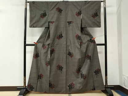 平和屋着物●本場大島紬　7マルキ　舞花文　三越扱い　正絹　逸品　CABK7783yc
