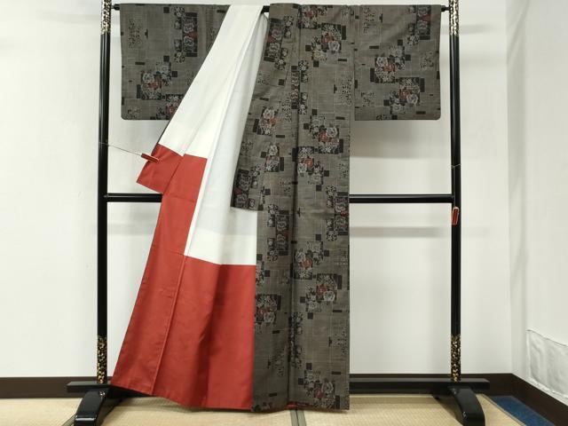 平和屋着物●本場大島紬　9マルキ　色紙重ね牡丹花文　正絹　逸品　CABK7784yc