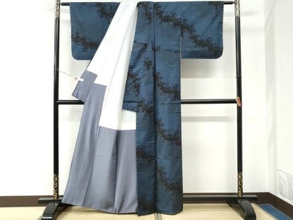 平和屋着物●本場大島紬　9マルキ　草花シルエット　正絹　逸品　未使用　CABK7799yc