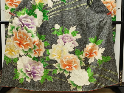 平和屋着物●豪華振袖　駒刺繍　舞花文　暈し染め　金彩　正絹　逸品　CABK8098ut
