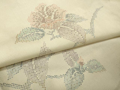 平和屋着物●本場大島紬　白大島　9マルキ　枝花文　正絹　逸品　CABK8289ut