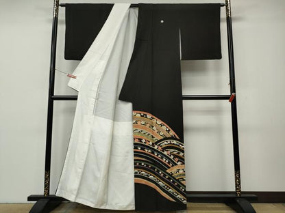 平和屋着物●豪華黒留袖　駒刺繍　立波舞花文　金彩　松坂屋扱い　正絹　逸品　CABK8368ut