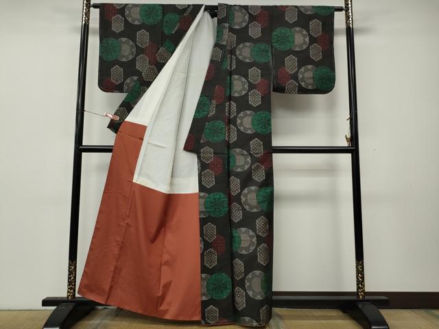 平和屋着物▼本場大島紬　絵皿亀甲花文　正絹　逸品　CABK8371ut