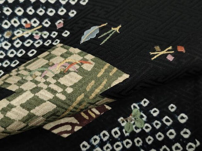 平和屋着物●訪問着　絞り　刺繍　松皮菱花文　黒地　金彩　正絹　逸品　CABK8391ut