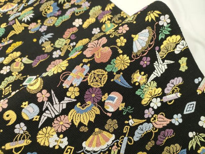 平和屋着物●六通柄袋帯　唐織　宝　黒地　金糸　正絹　逸品　CABK8405dy