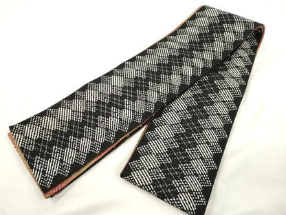 平和屋着物●両面　半幅帯　組織　幾何学文　黒地　正絹　逸品　未使用　CABK8726dy