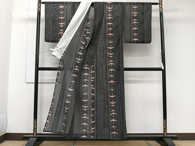 平和屋着物＊夏物　小紋　絽　間道飛鳥文　黒地　洗える着物　CABK8940xi