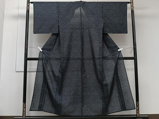 平和屋着物＊夏物　本場大島紬　夏大島　魚文様　黒地　正絹　逸品　CABK9079xi
