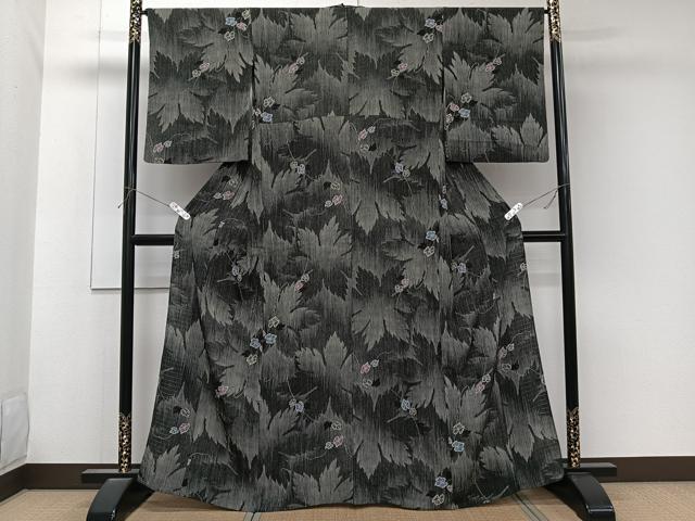 平和屋着物＊夏物　小紋　絽縮緬　蔦の葉文　黒地　洗える着物　CABK9107xi