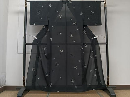 平和屋着物＊夏物　小紋　絽縮緬　草花文　黒地　正絹　逸品　CABK9171xi