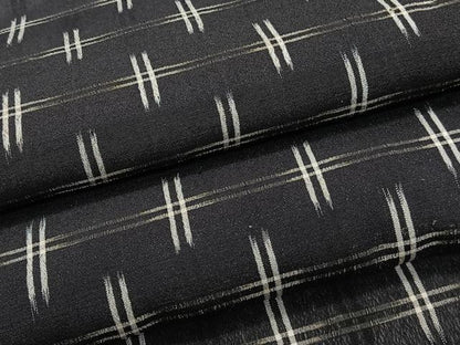平和屋着物＊夏物　お召　井桁絣文様　黒地　正絹　逸品　CABK9196xi