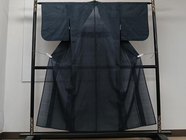 平和屋着物＊夏物　本場大島紬　夏大島　亀甲文様　正絹　逸品　CABK9198xi