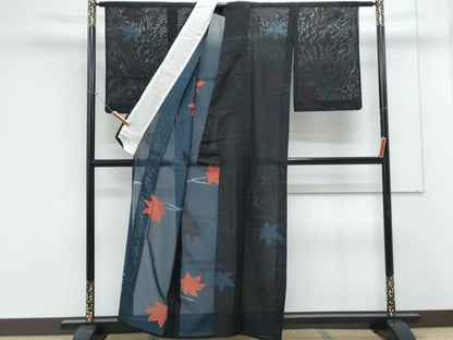 平和屋着物＊夏物　小紋　紗　枝楓文　黒地　正絹　逸品　CABK9334th
