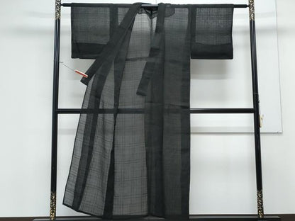 平和屋着物＊夏物　紗紬　格子文　黒地　正絹　逸品　CABK9342th
