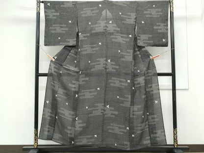 平和屋着物＊夏物　小紋　絽　瓦舞葉文　黒地　正絹　逸品　CABK9542th