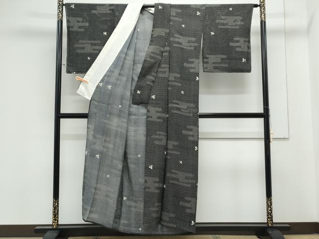 平和屋着物＊夏物　小紋　絽　瓦舞葉文　黒地　正絹　逸品　CABK9542th