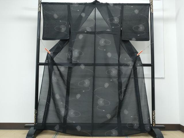 平和屋着物＊夏物　紗紬　片輪車文　黒地　正絹　逸品　CABK9556th