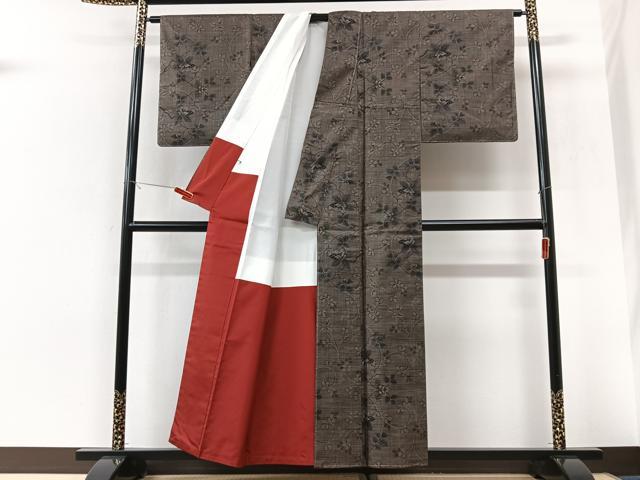 平和屋着物■本場大島紬　9マルキ　泥染め　花唐草文　純絹手織物謹製　証紙付き　正絹　逸品　未使用　CABK9651xe