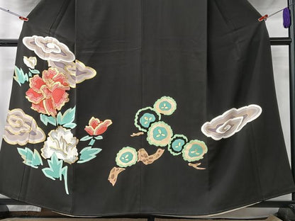 平和屋着物■豪華黒留袖　駒刺繍　草花文　金彩　正絹　逸品　CABK9691xe