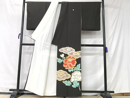 平和屋着物■豪華黒留袖　駒刺繍　草花文　金彩　正絹　逸品　CABK9691xe