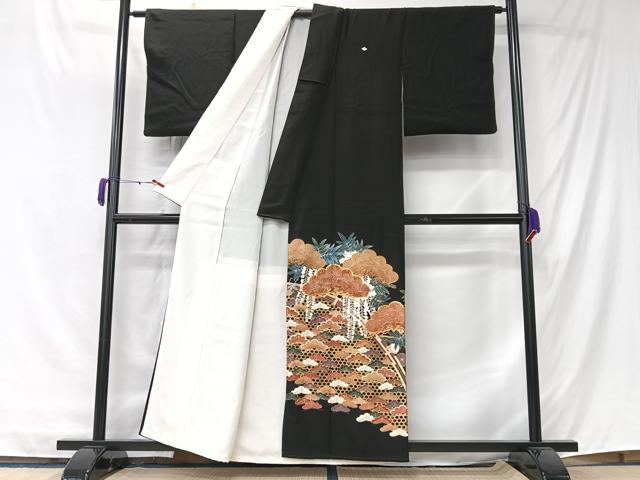 平和屋着物■豪華黒留袖　作家物　駒刺繍　枝松文　金彩　正絹　逸品　CABK9692xe